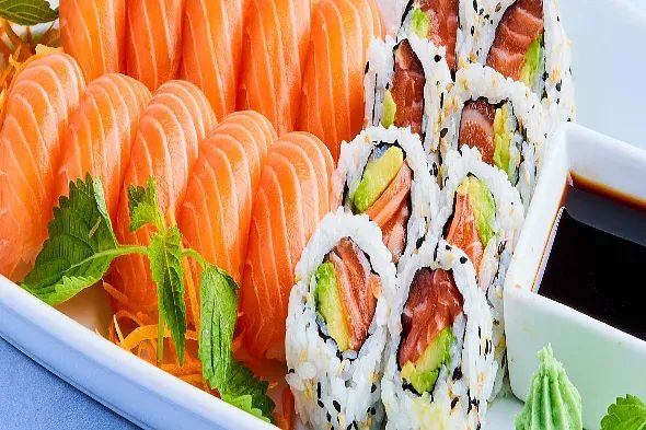 Sushi Stor Laks (18 biter)